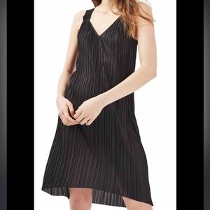 🌻3 for $25 SALE- Topshop Plisse Accordion Pleated Black Dress